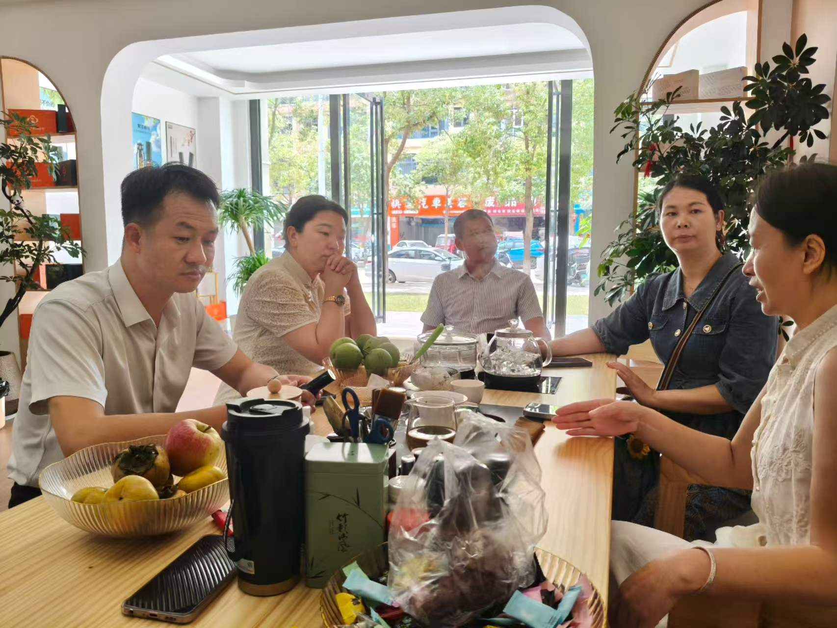 走访交流现场