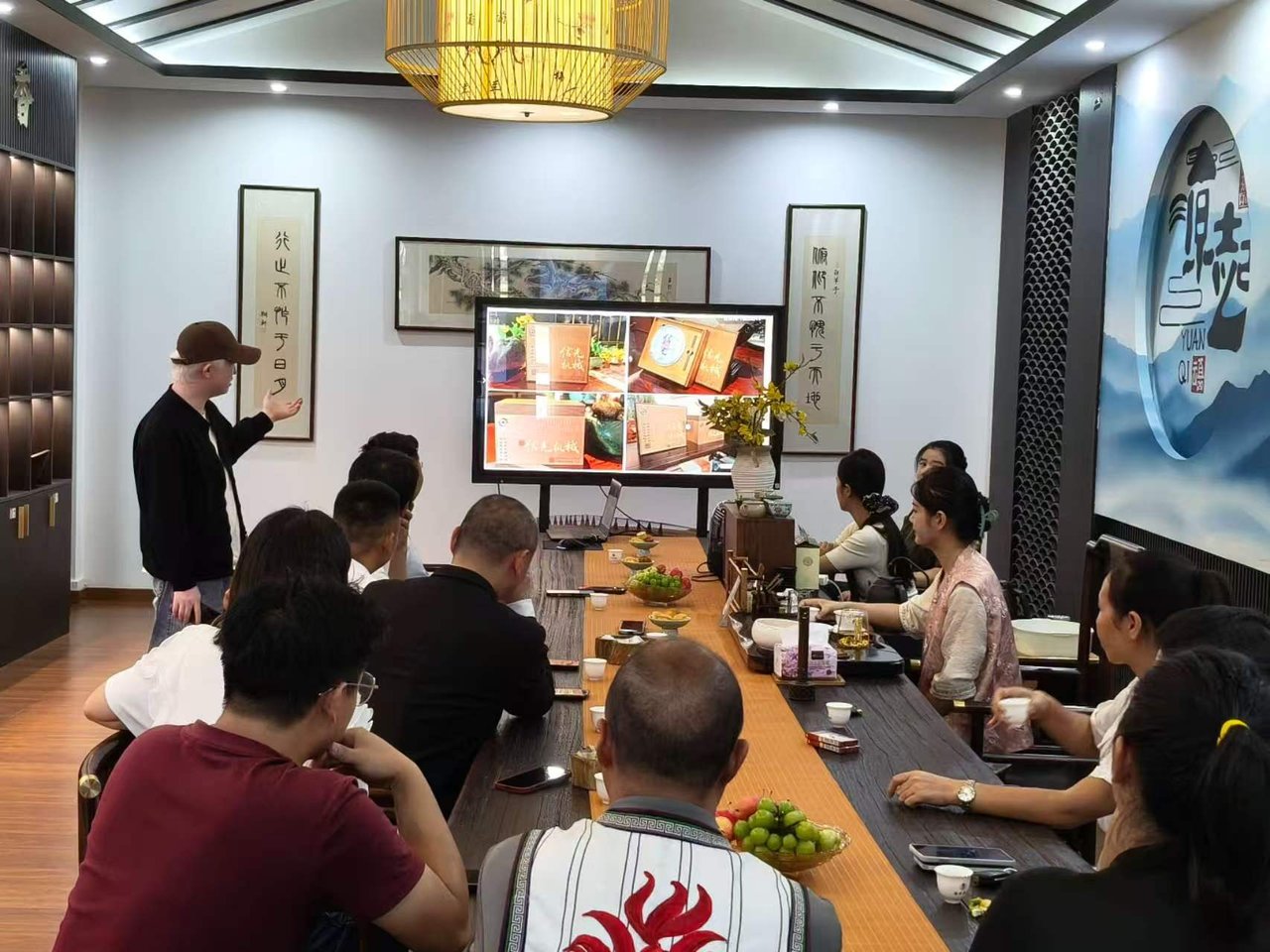 走访源归茶叶："没有比茶叶更卷的行业"，工程老板如何用"送茶"破局